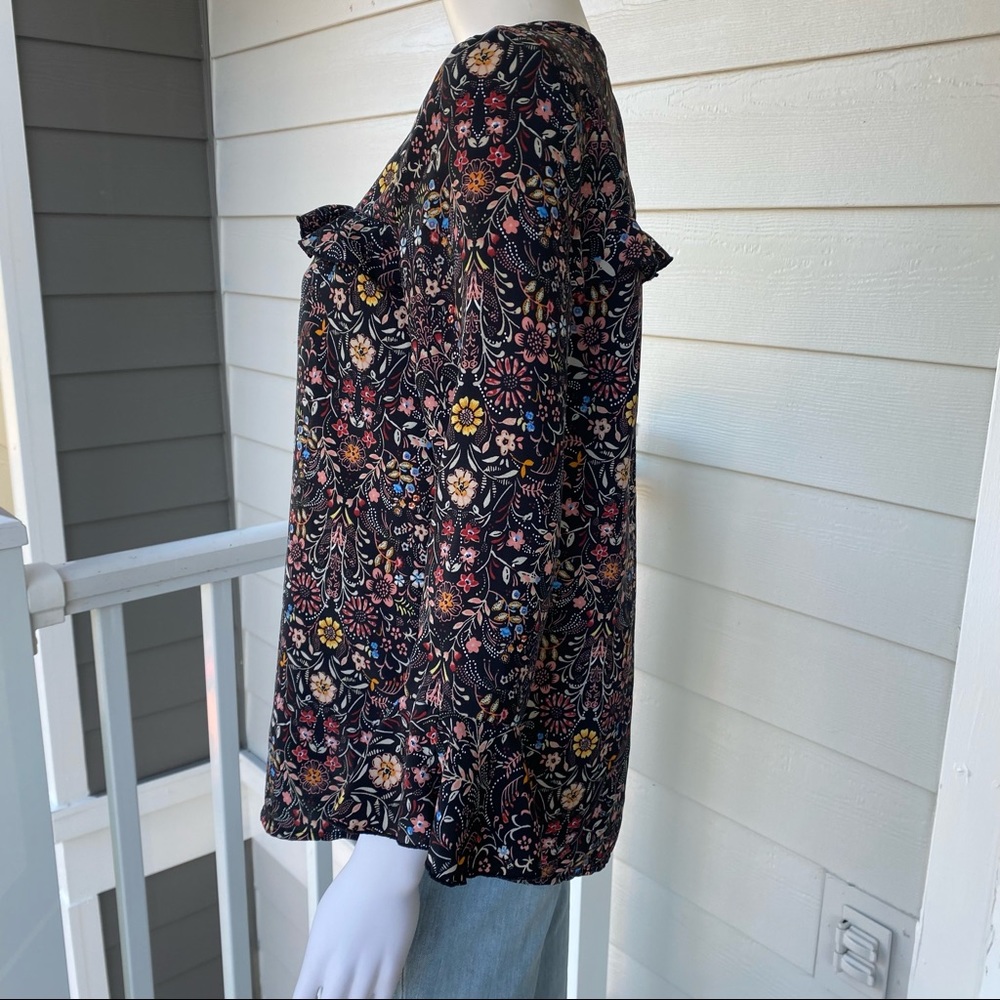 LC LAUREN CONRAD Floral Button Down Blouse - Picture 4 of 9